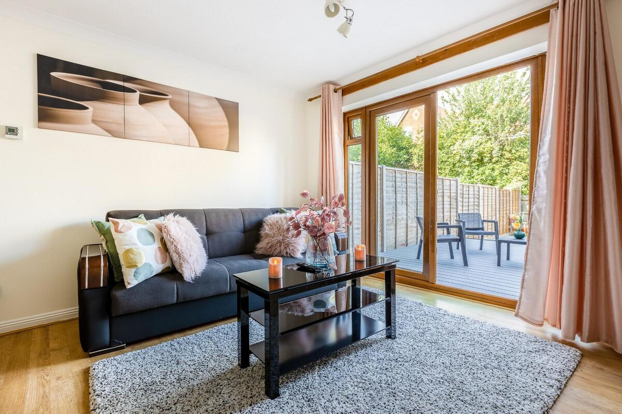 Cozy Family-Friendly House Apartment Erith Exterior photo